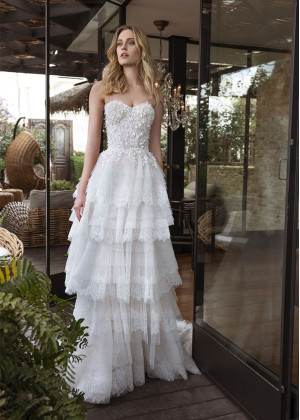 Romantic Dotted Lace Multiple Layers Wedding Dress
